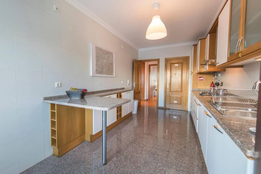Apartment 2 Bedroom With Garage Family Wonder Lisbon