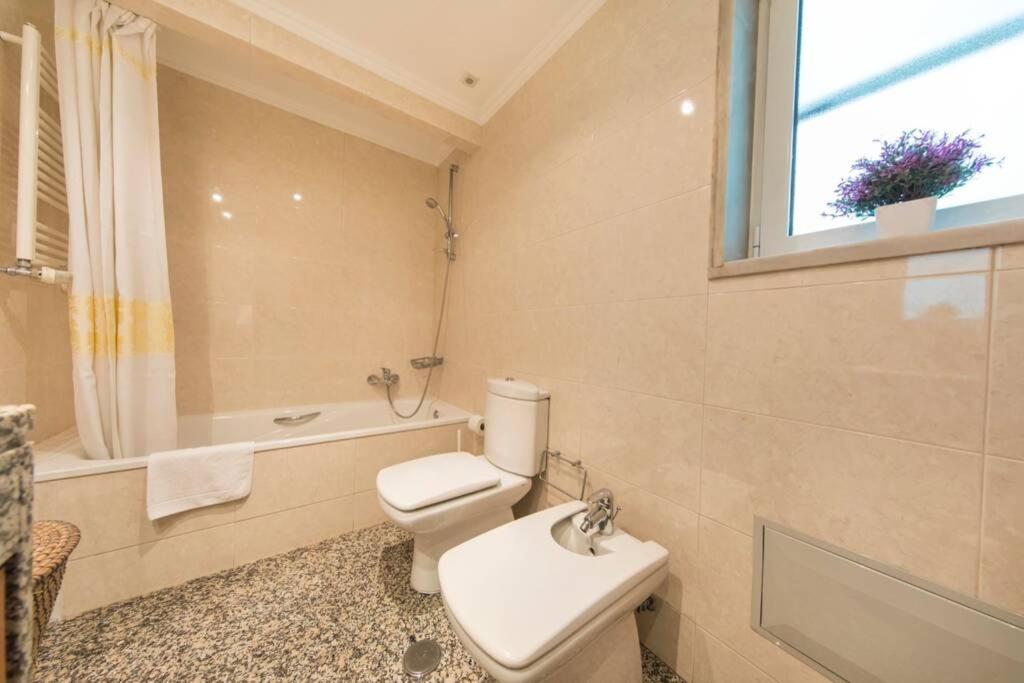 2 Bedroom With Garage Family Wonder Apartment