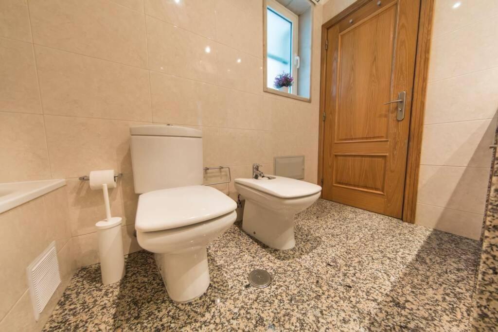 2 Bedroom With Garage Family Wonder Apartment Lisbon