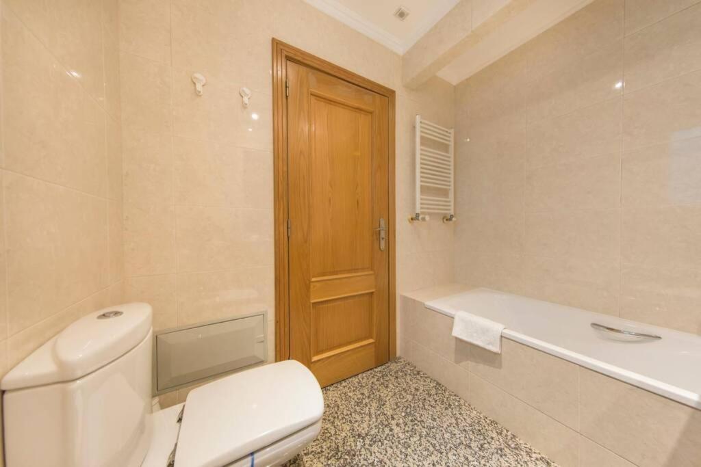 Apartment 2 Bedroom With Garage Family Wonder Lisbon